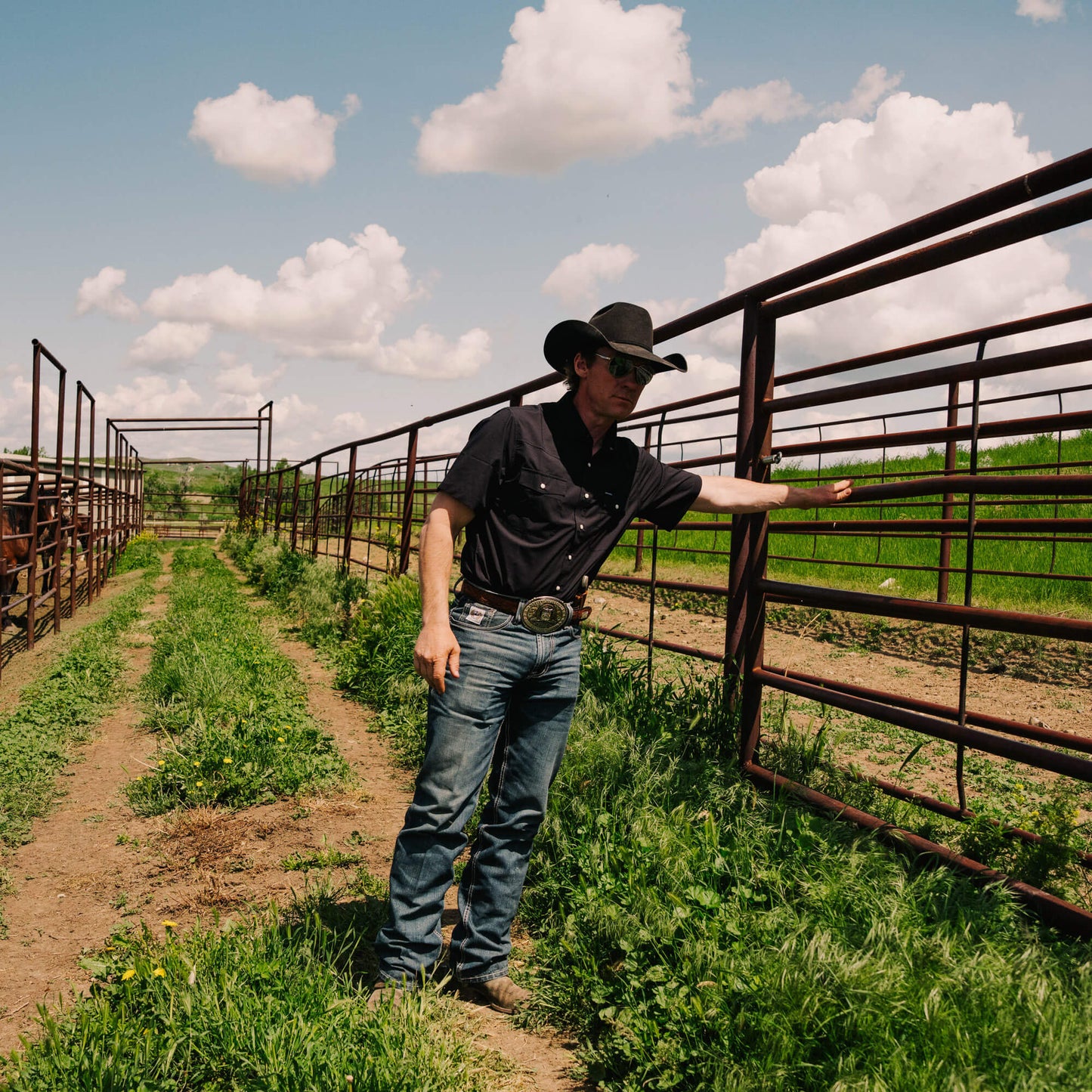 SEELEY S/S BUTTON-UP SHIRT - BLACK