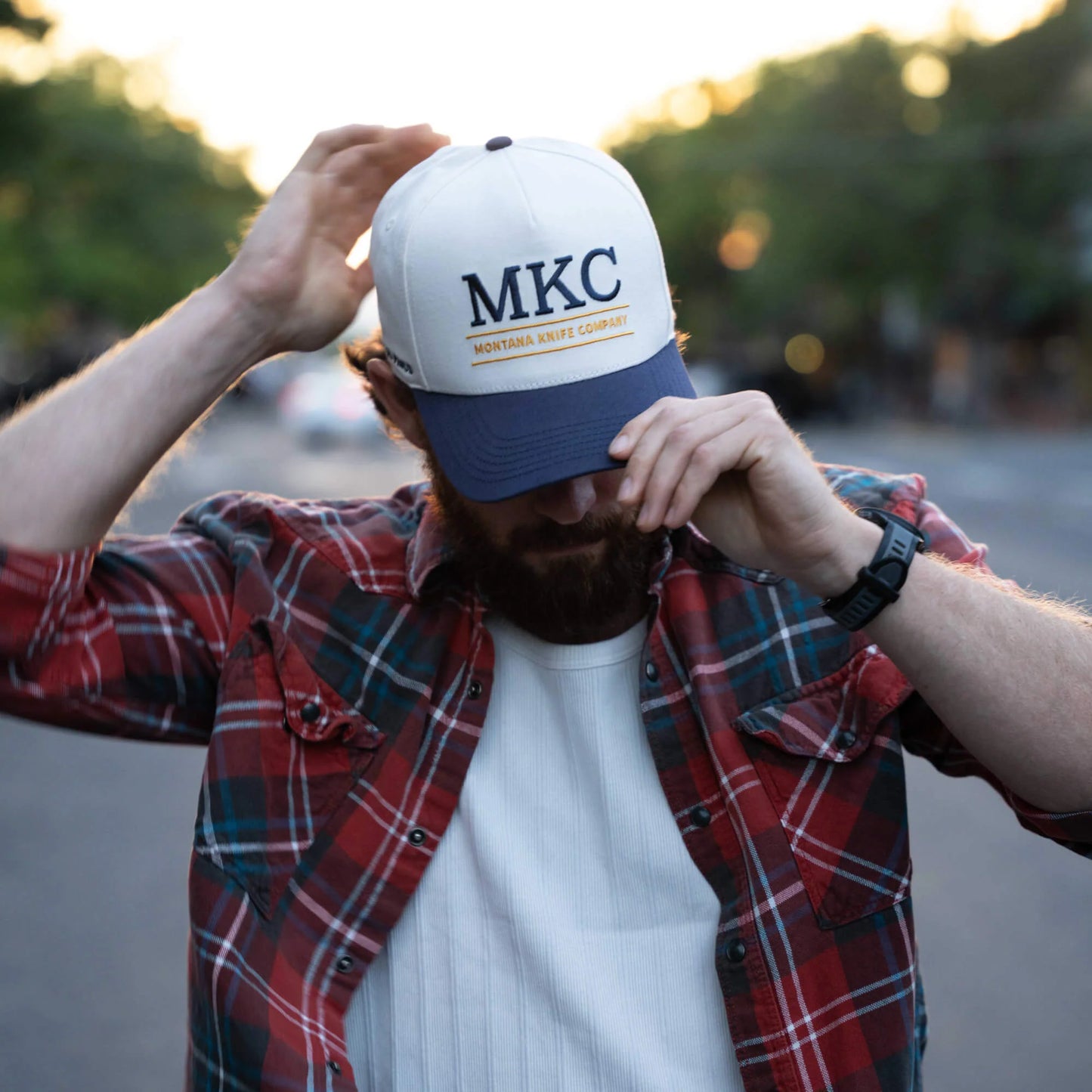 MKC UNIVERSITY HAT - IVORY/NAVY