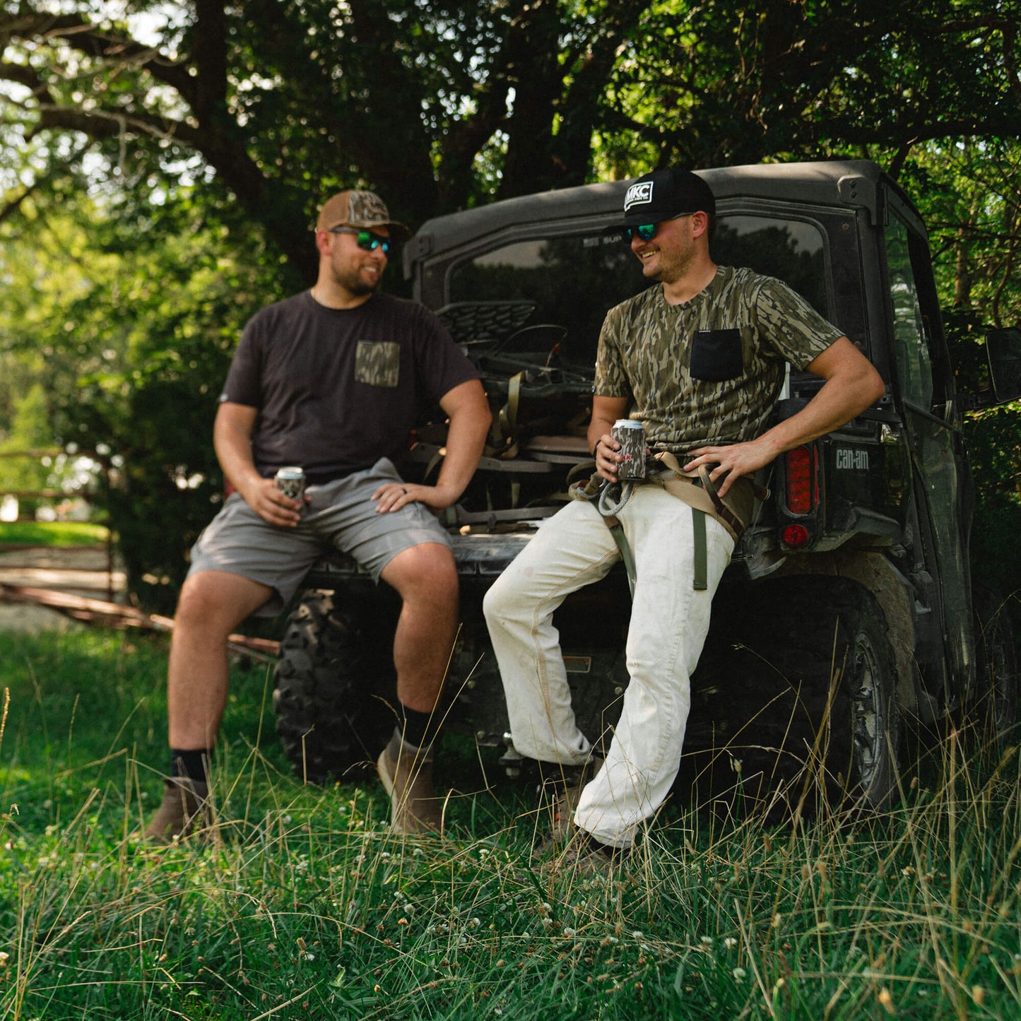 MKC X MOSSY OAK BOTTOMLAND POCKET TEE - BLACK
