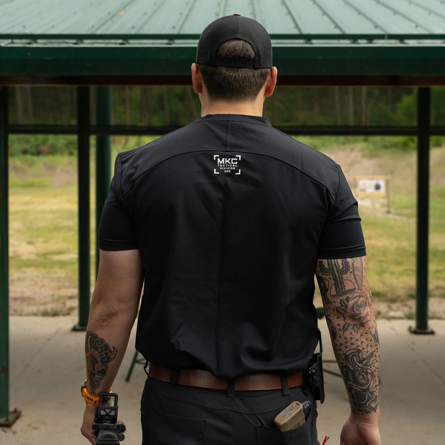 RANGE DAY PERFORMANCE SHORT SLEEVE - SHADOW