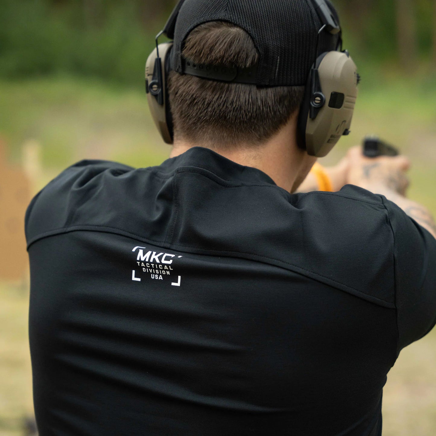 RANGE DAY PERFORMANCE SHORT SLEEVE - SHADOW