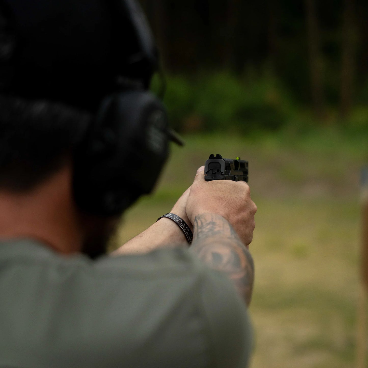 RANGE DAY PERFORMANCE SHORT SLEEVE - OD GREEN