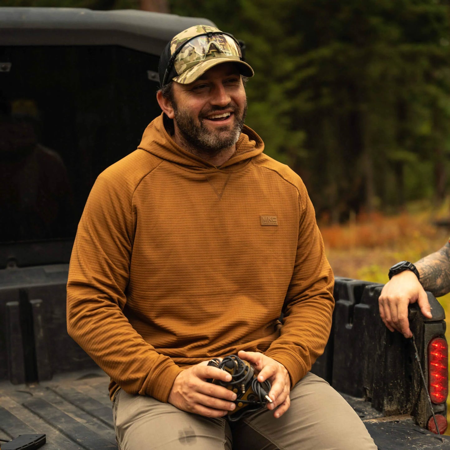 MKC WAFFLE KNIT PERFORMANCE HOODIE - COYOTE