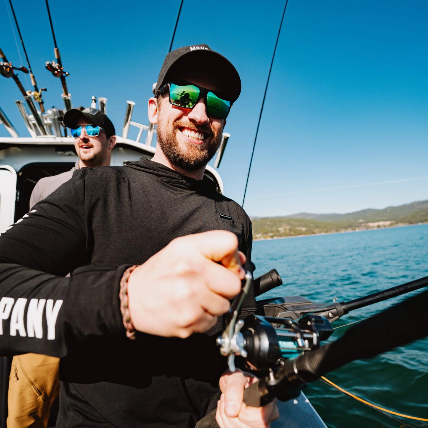 SUN RIVER BAMBOO HOODIE - BLACK