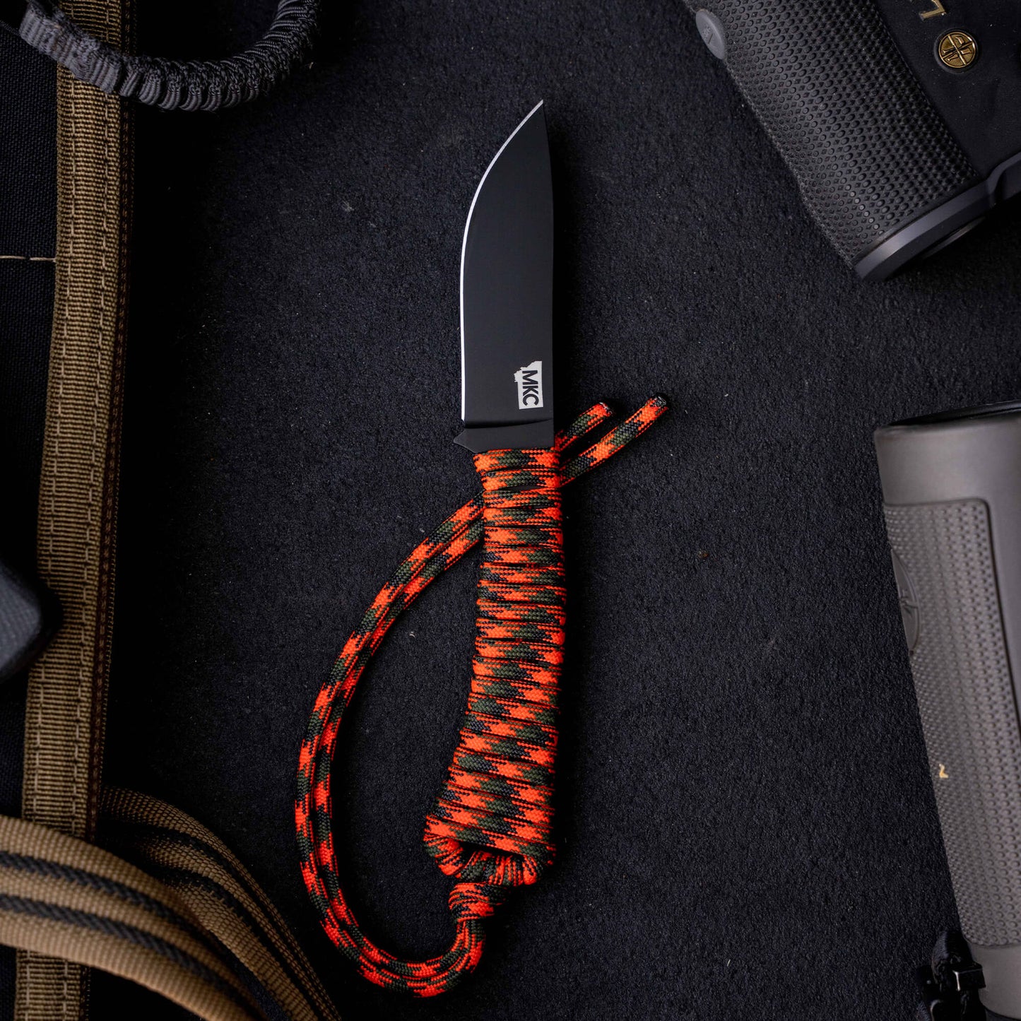 MINI STONED GOAT - ORANGE & BLACK