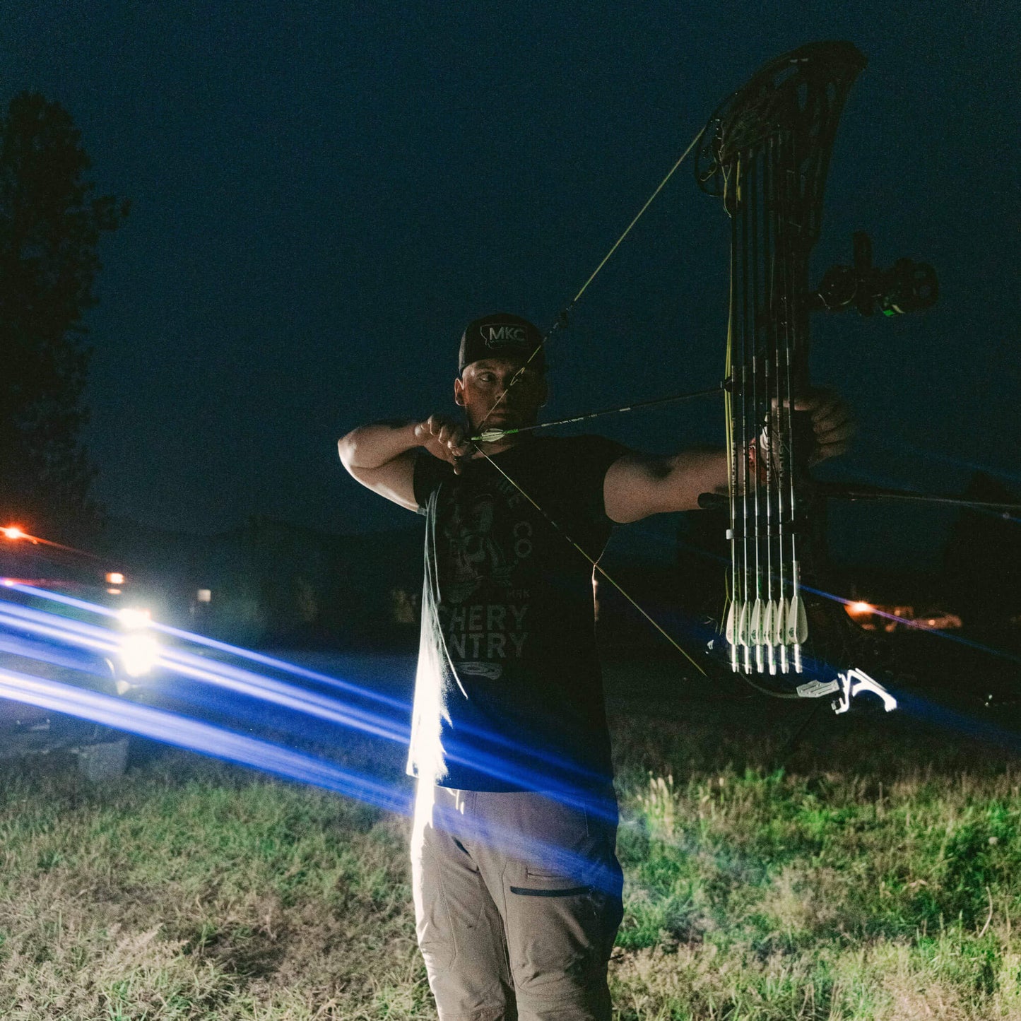 MKC x ARCHERY COUNTRY TEE - BLACK