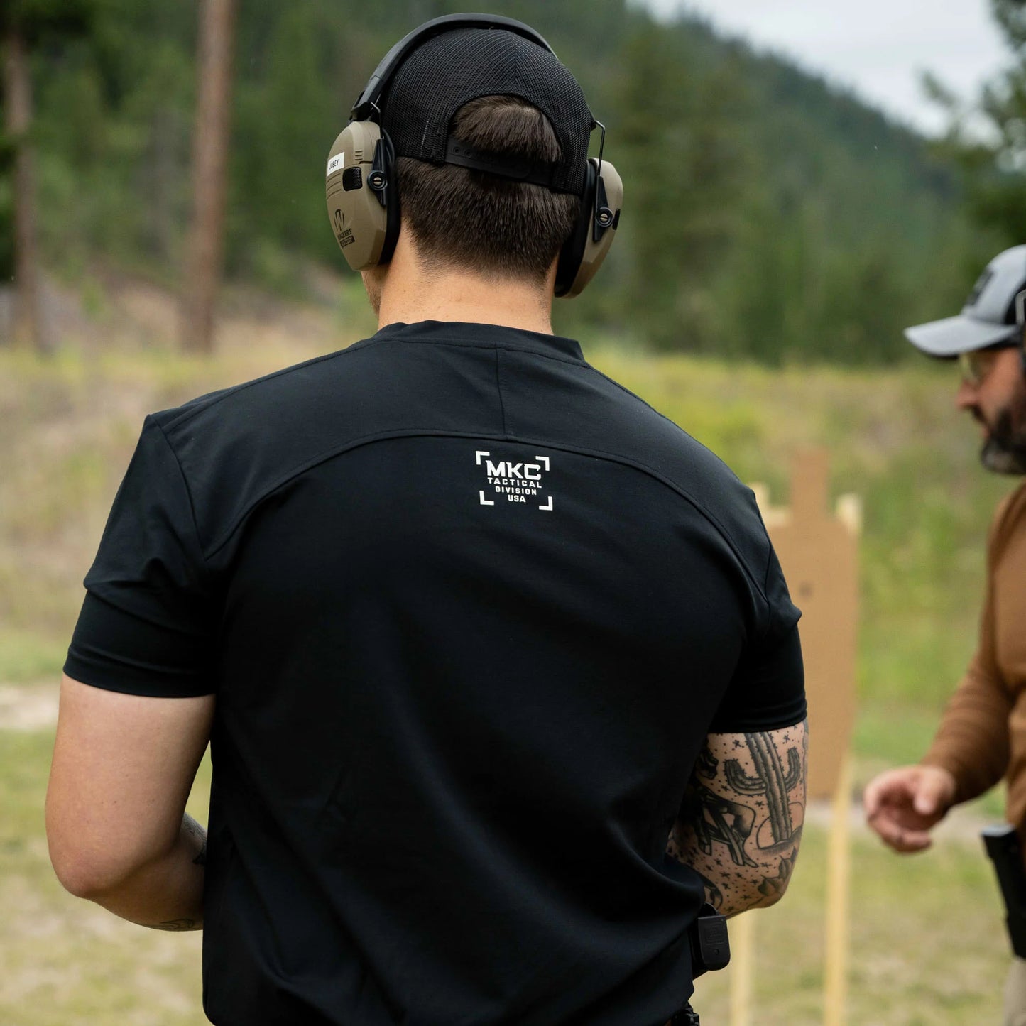 RANGE DAY PERFORMANCE SHORT SLEEVE - SHADOW
