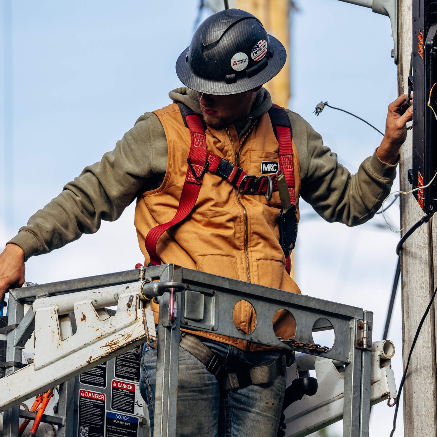 MKC CANVAS WORK VEST - TAN