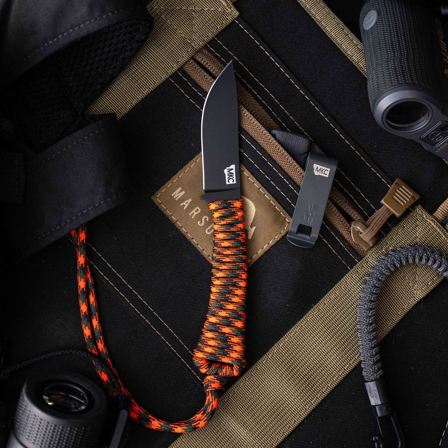 MINI STONED GOAT - ORANGE & BLACK