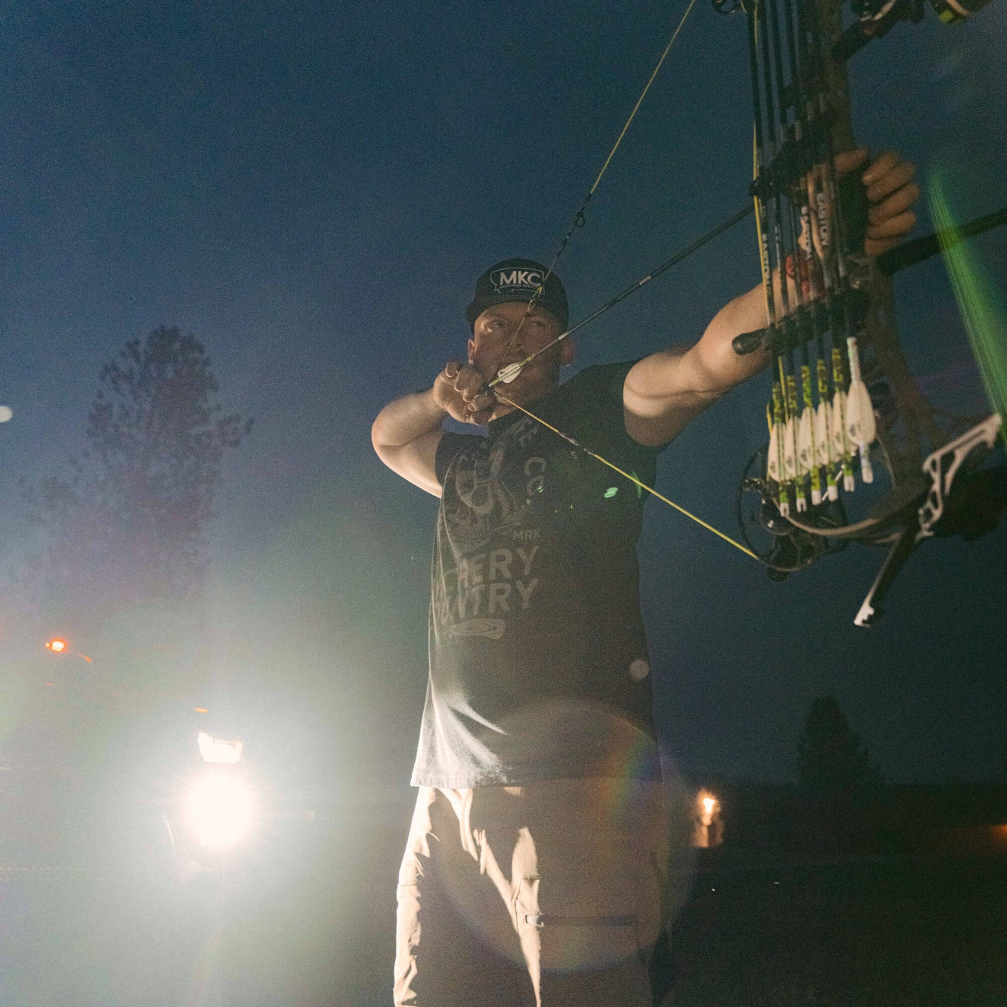 MKC x ARCHERY COUNTRY TEE - BLACK