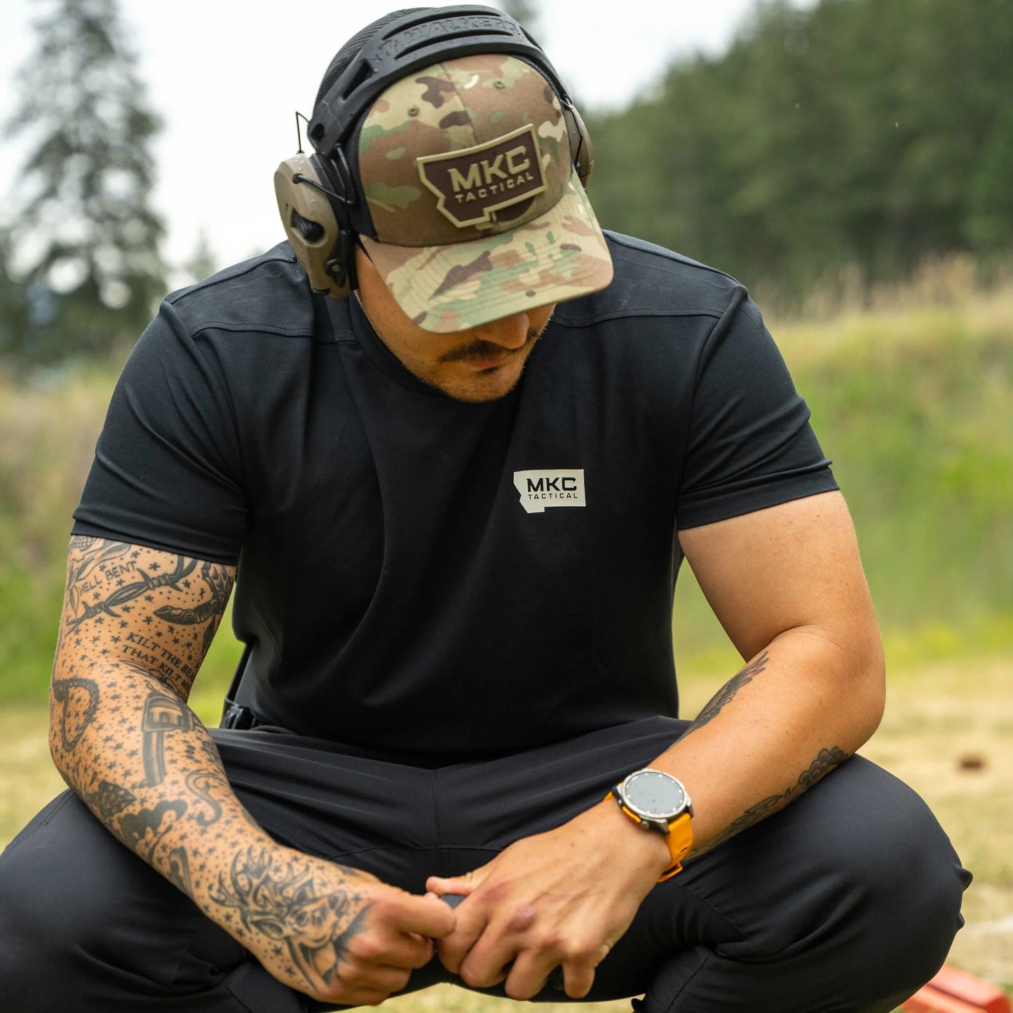 RANGE DAY PERFORMANCE SHORT SLEEVE - SHADOW