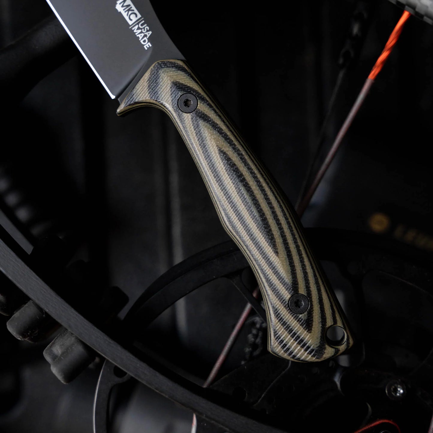 TRIUMPH PRO - GREEN & BLACK