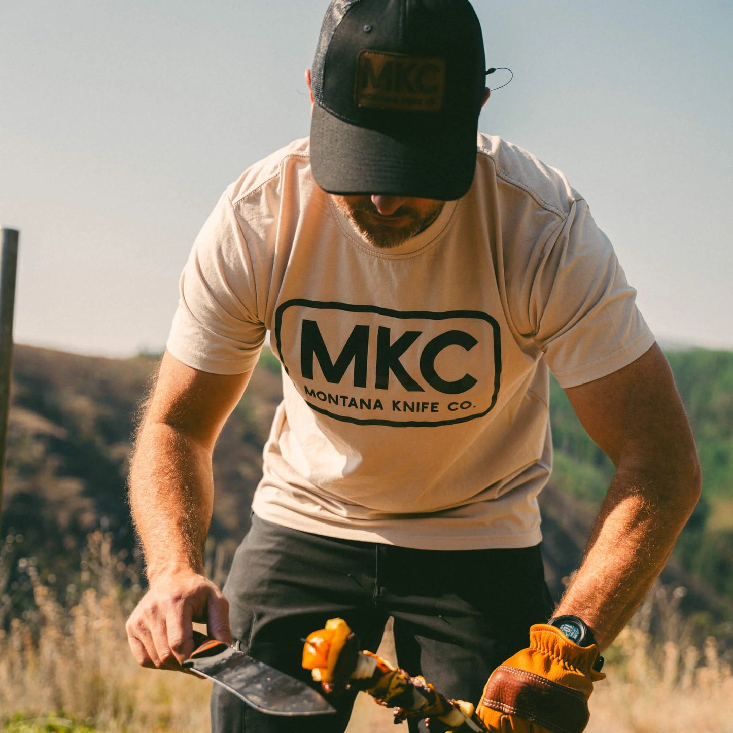 MKC LOGO TEE - BONE