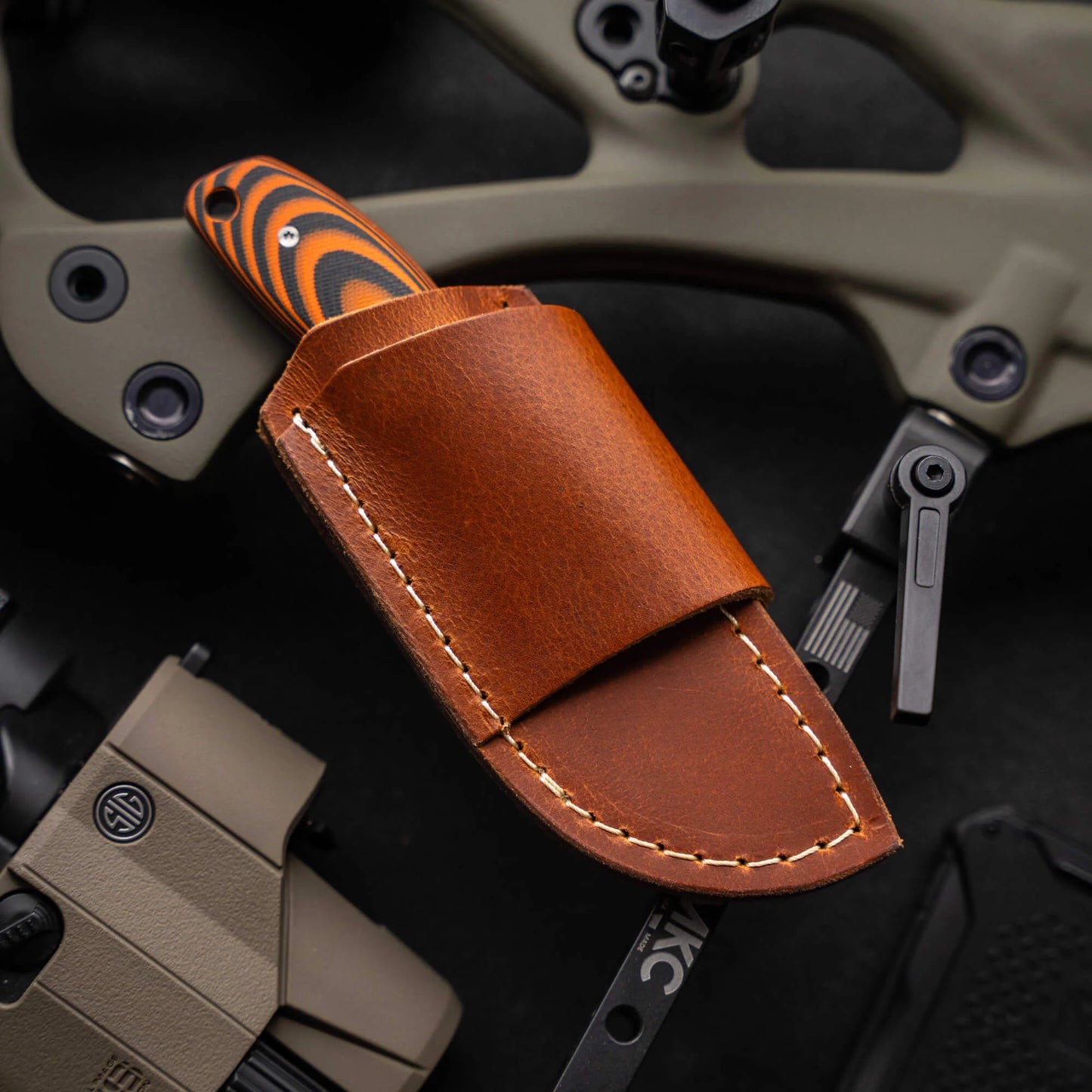 PACKOUT LEATHER SHEATH - HORIZONTAL BELT CARRY