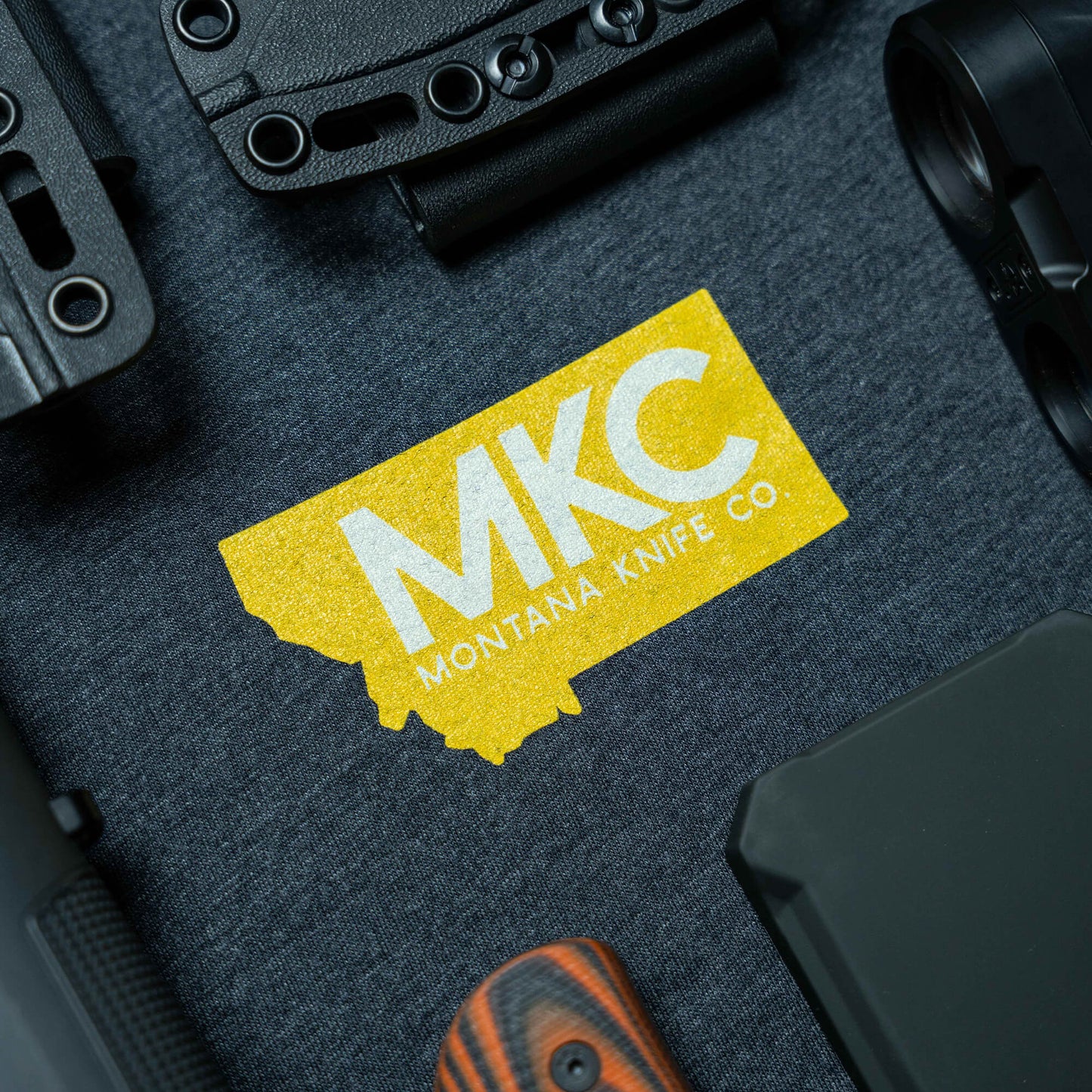 MKC x HOWL FOR WILDLIFE TEE - CHARCOAL