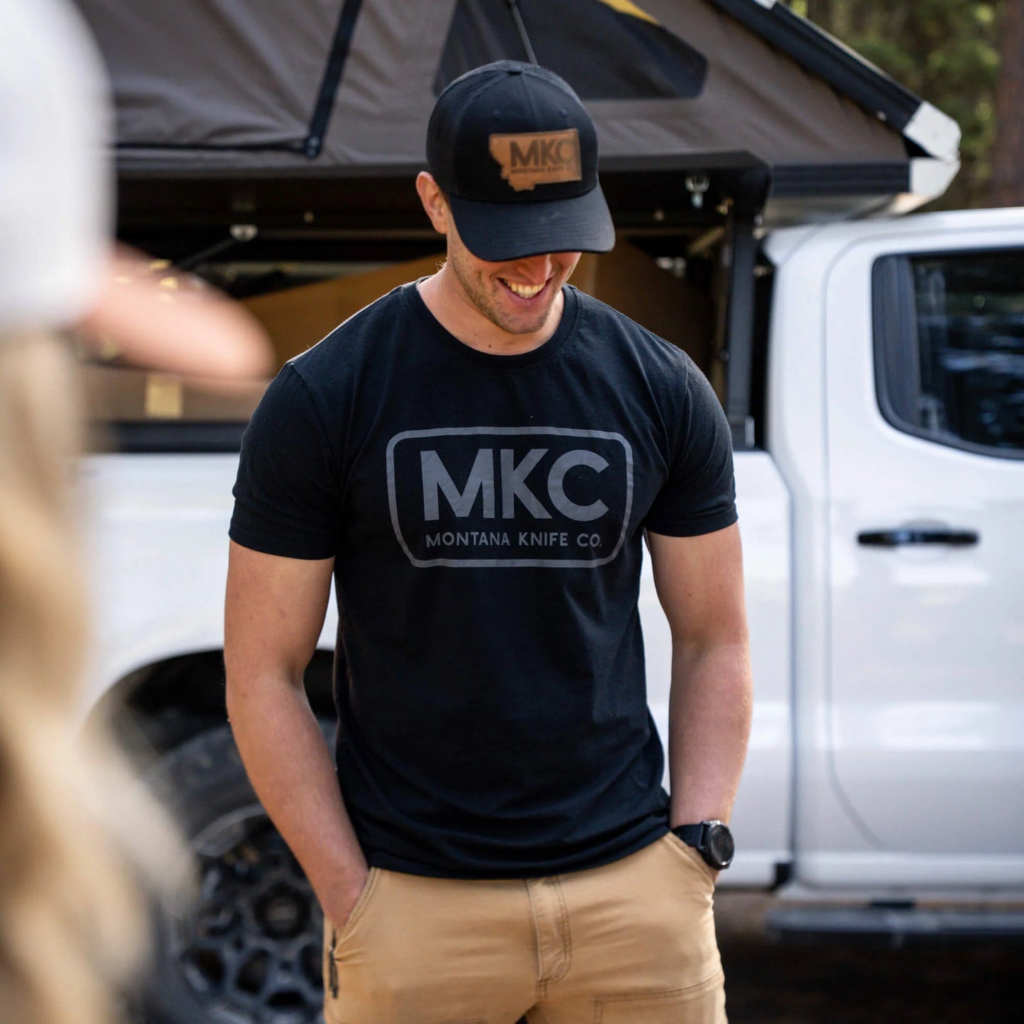 MKC LOGO TEE - BLACK