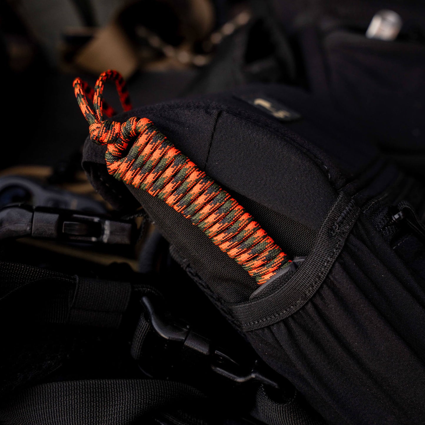 MINI STONED GOAT - ORANGE & BLACK