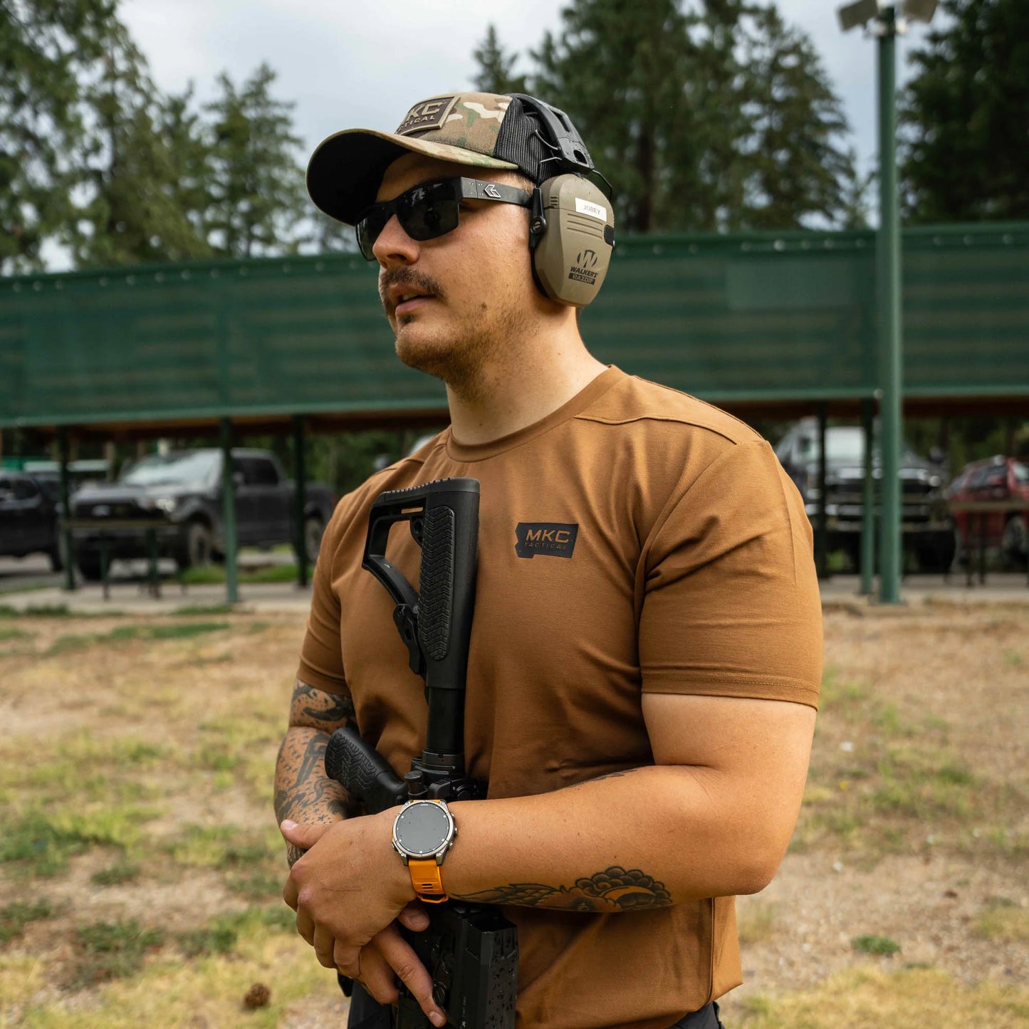 RANGE DAY PERFORMANCE SHORT SLEEVE - COYOTE