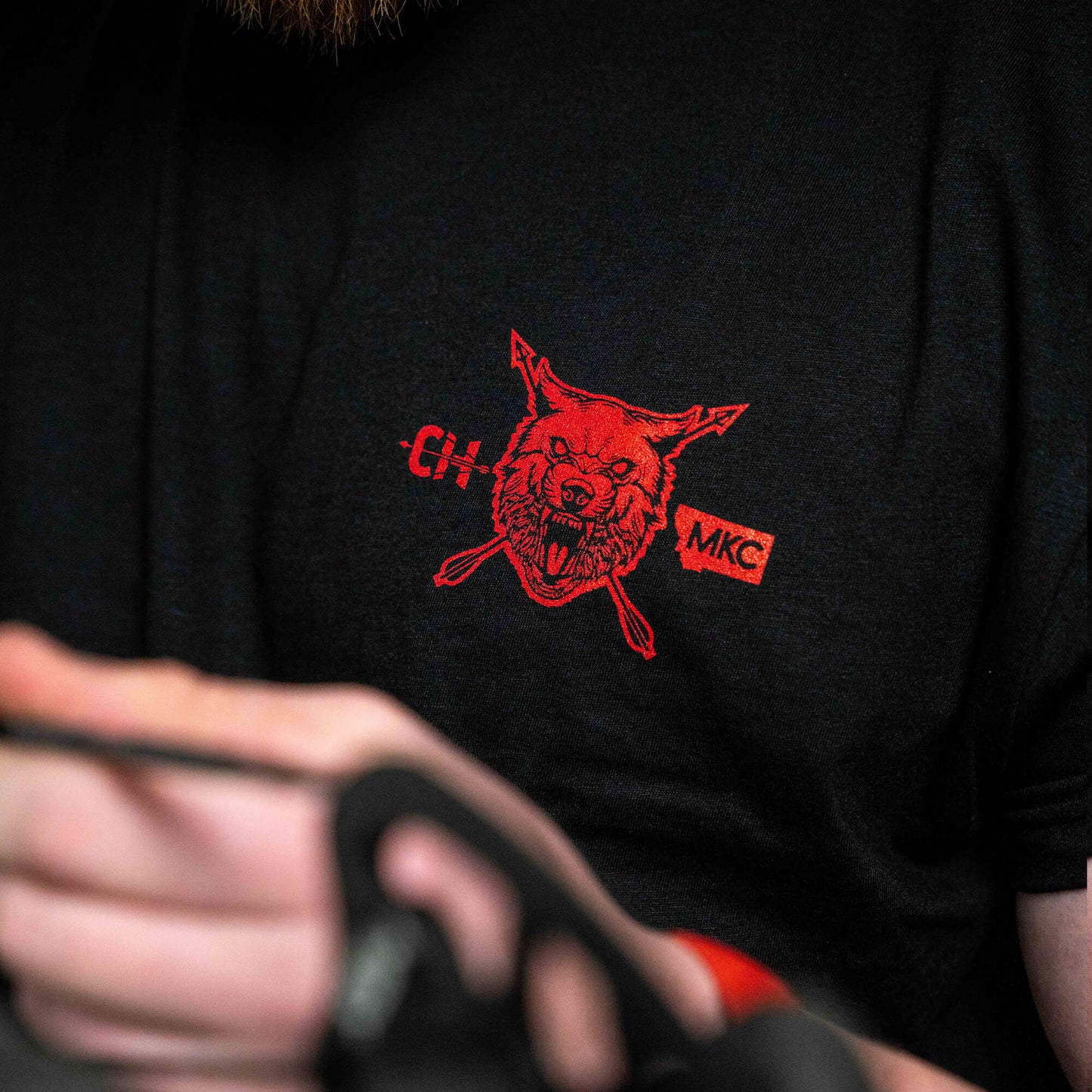 MKC X CAM HANES PACKOUT TEE - BLACK