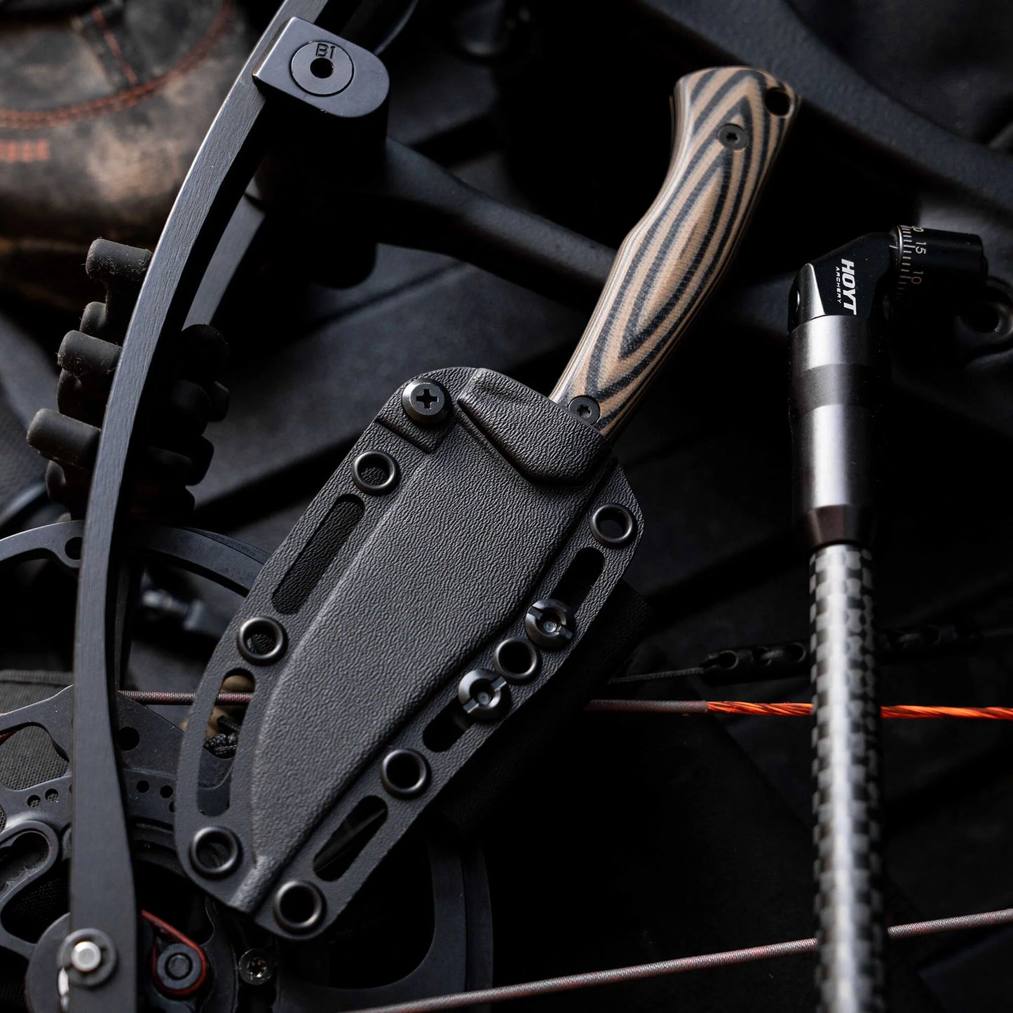 TRIUMPH PRO - TAN & BLACK