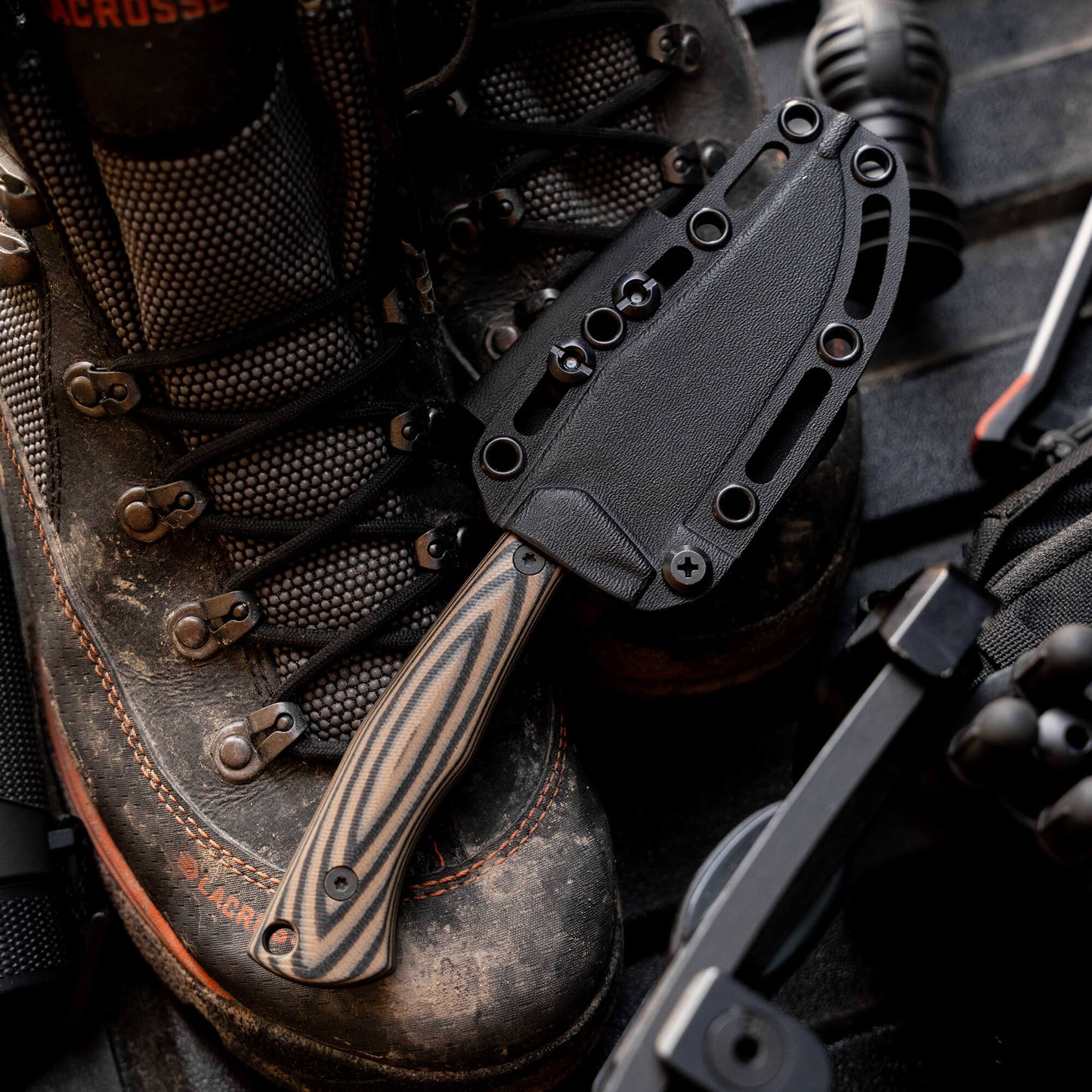 TRIUMPH PRO - TAN & BLACK