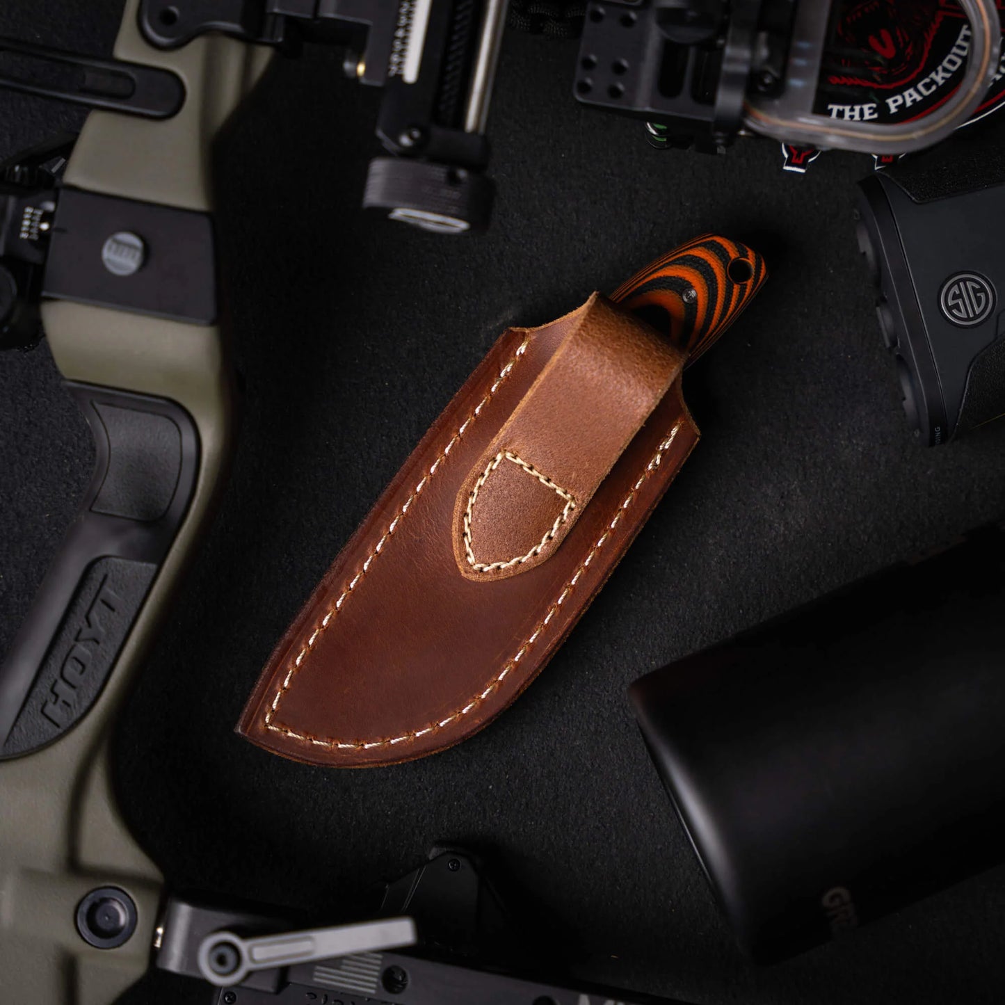 PACKOUT LEATHER SHEATH - VERTICAL BELT CARRY