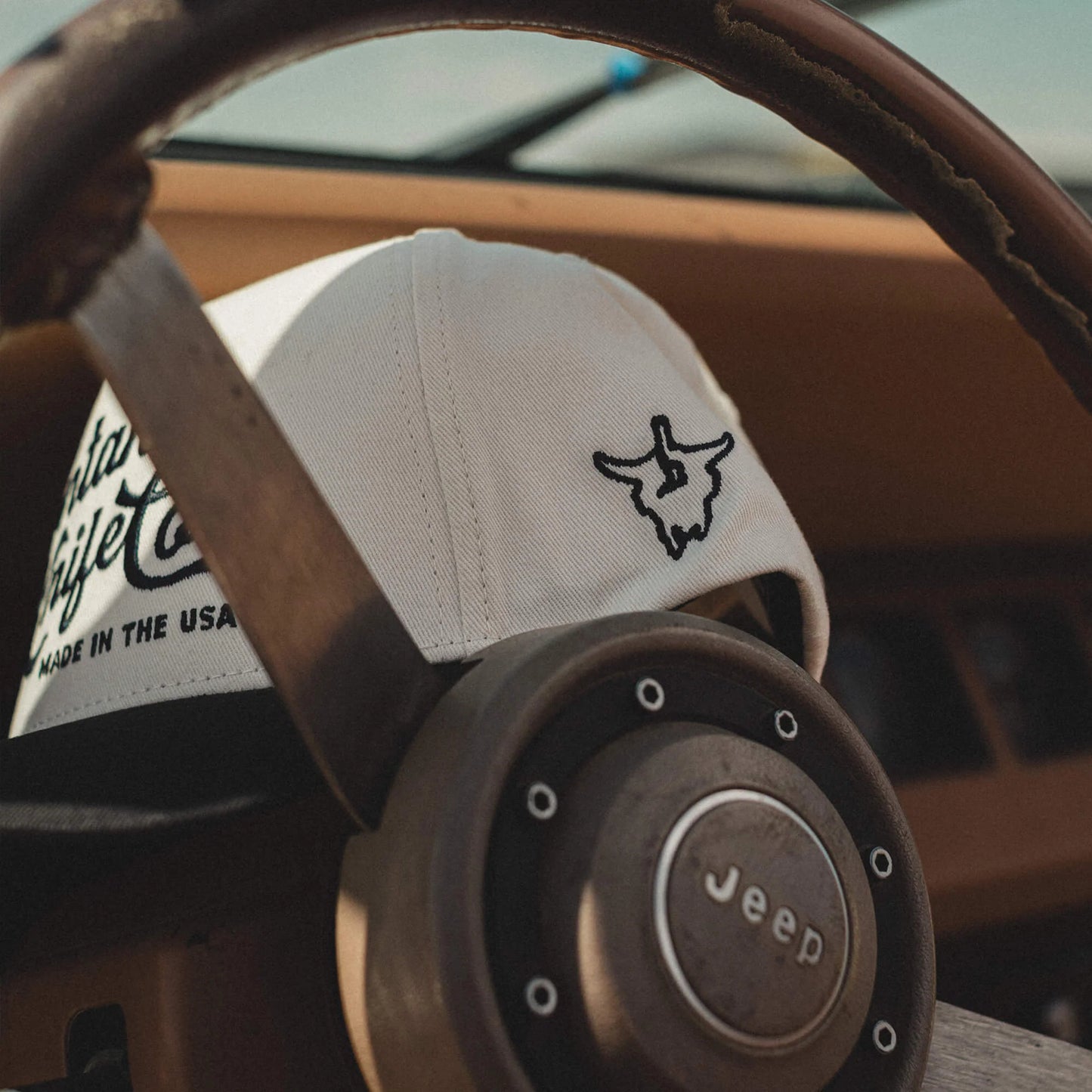 MKC HERITAGE HAT - IVORY/BLACK