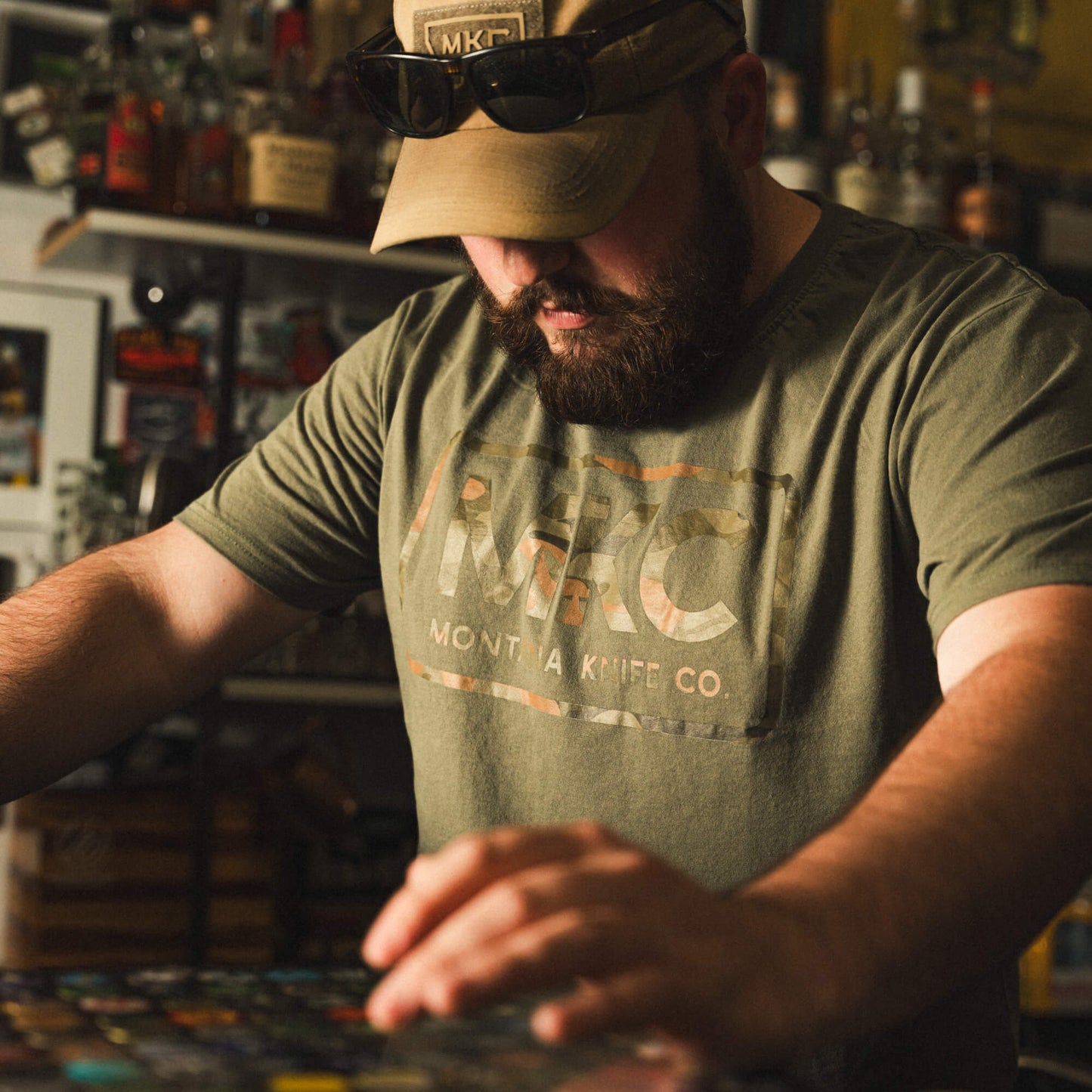 MKC LOGO TEE - OLIVE